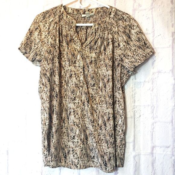 DANA BUCHMAN Quarter-button Short-sleeve Blouse - Picture 1 of 10